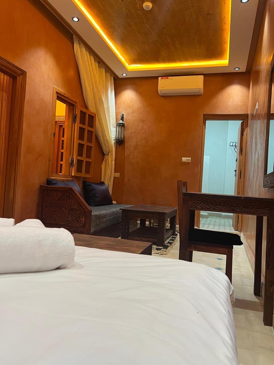 Dar Chams Ouarzazate Hotel Bagian luar foto