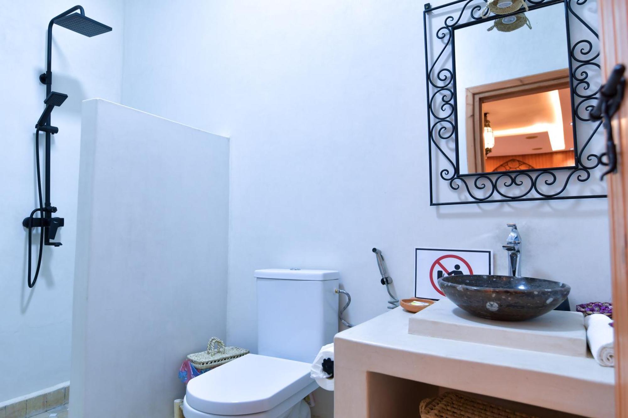 Dar Chams Ouarzazate Hotel Bagian luar foto