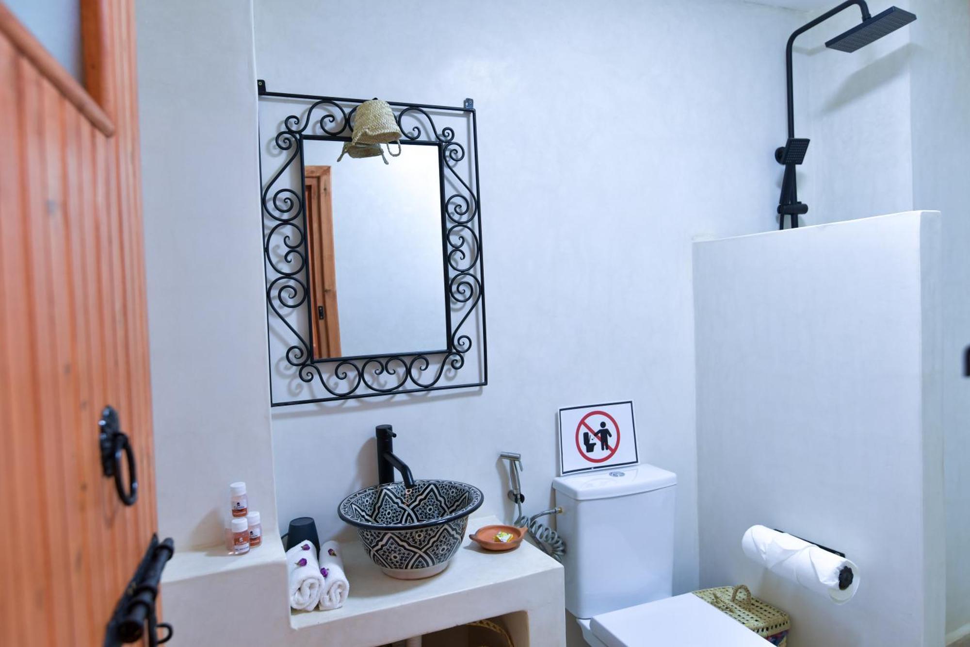 Dar Chams Ouarzazate Hotel Bagian luar foto